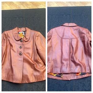 Classiques Entier leather jacket size S
Pit to pit: 28 1/2”
Length: 22”